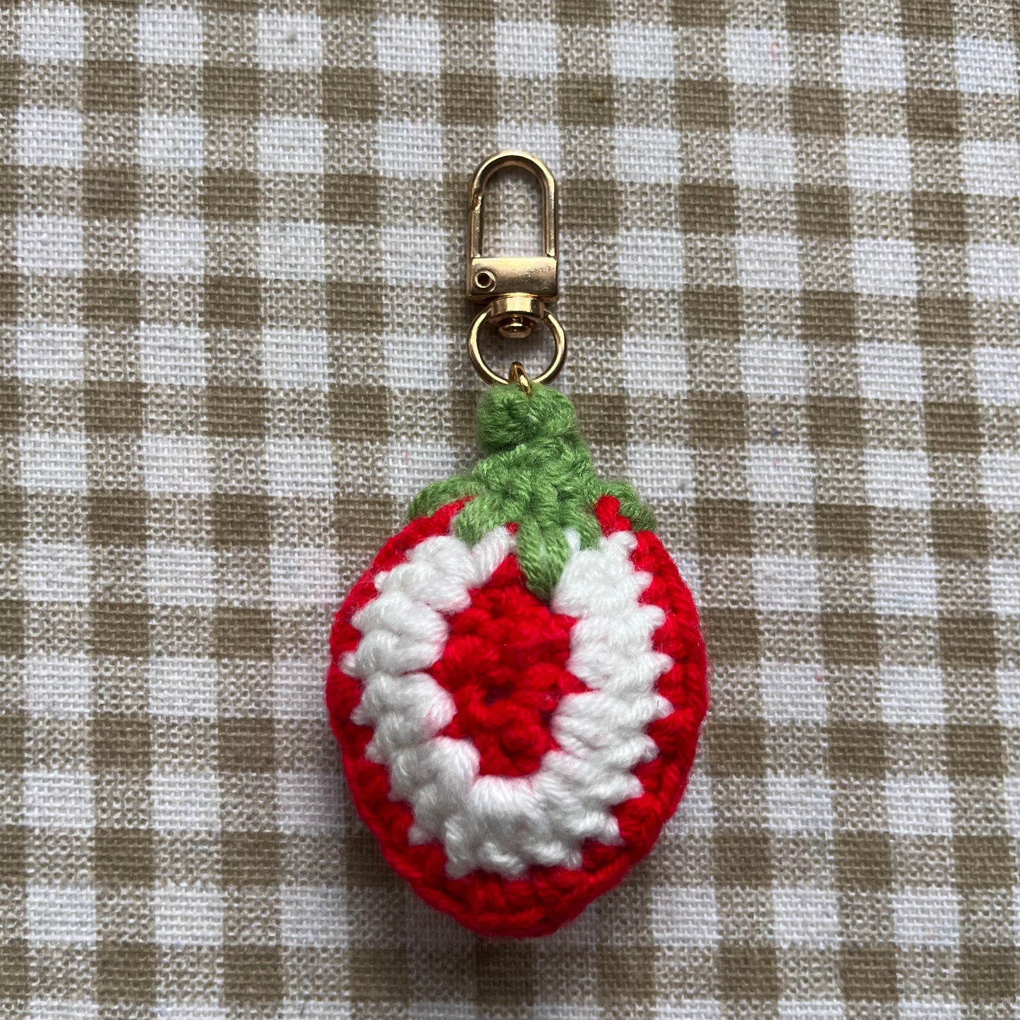 crochet keychain: strawberry slice