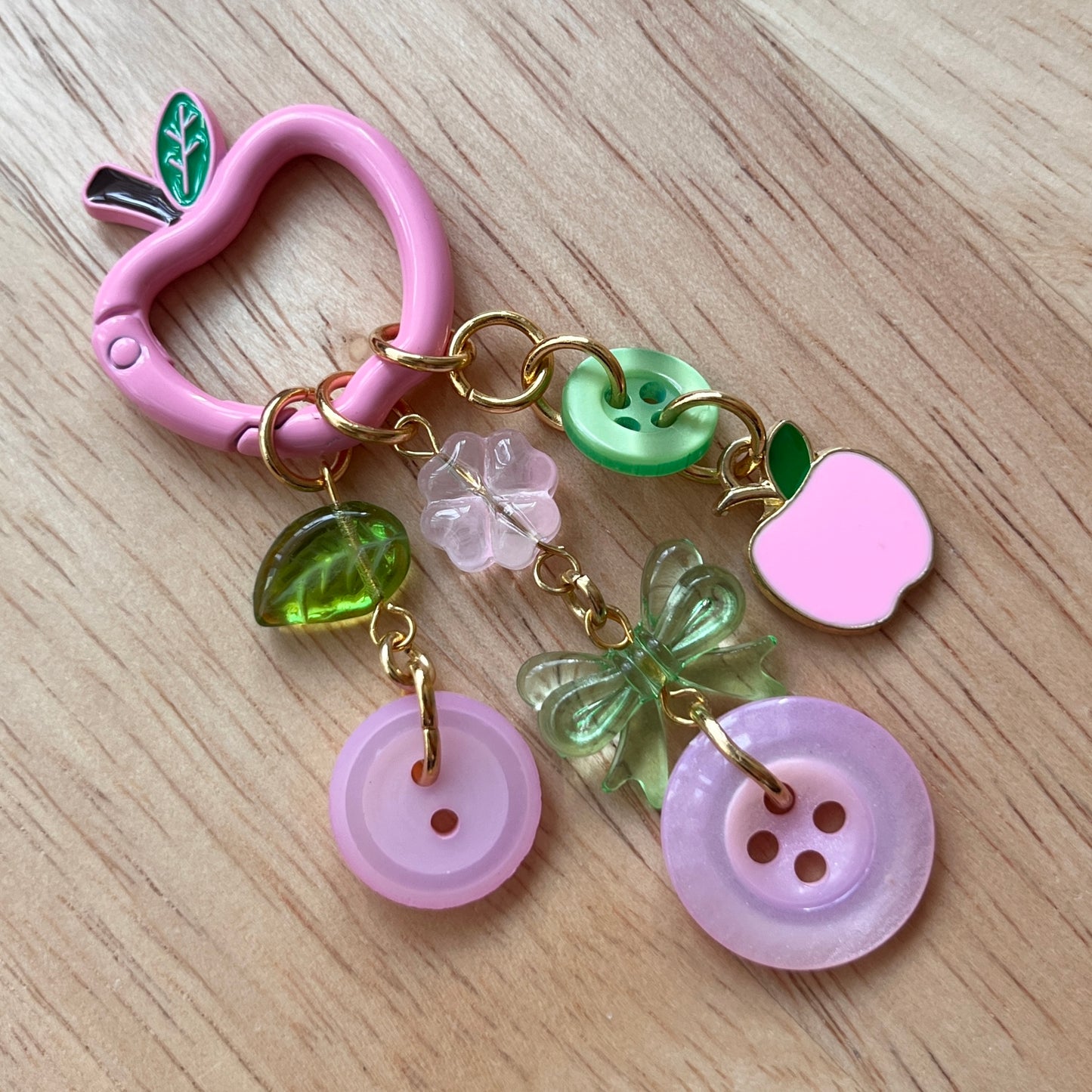 keychain: apple carabiner & buttons