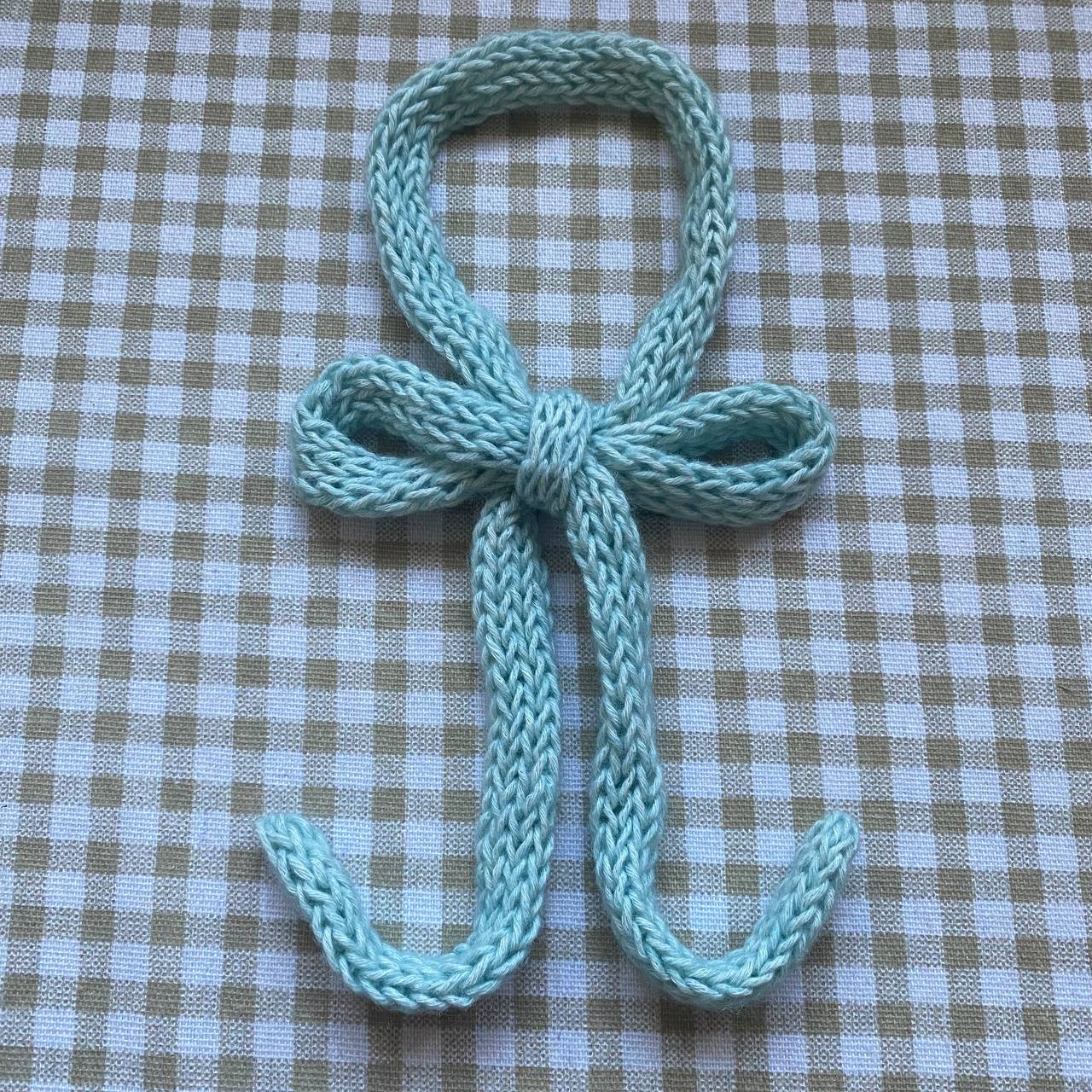 crochet accessory: ribbon choker