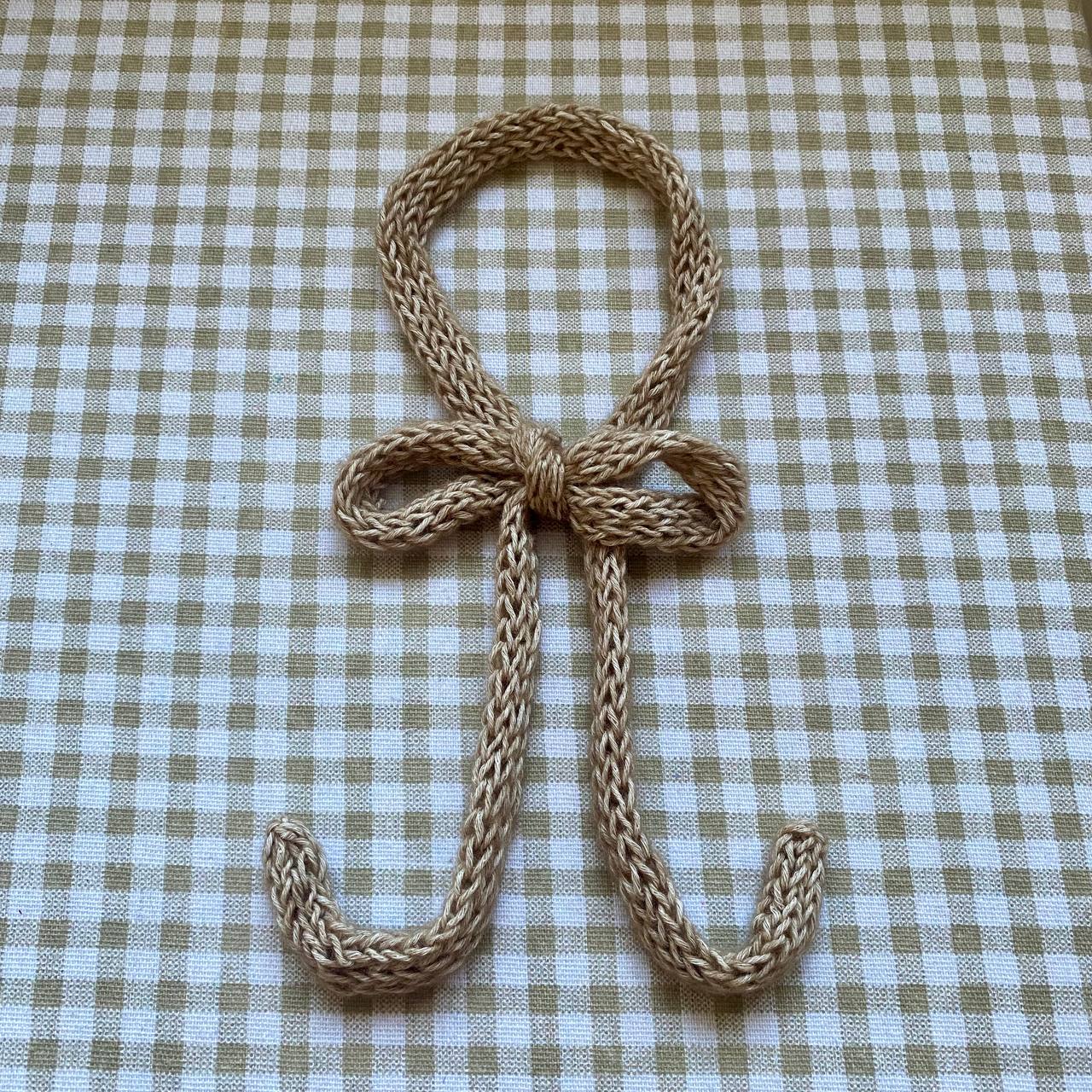 crochet accessory: ribbon choker