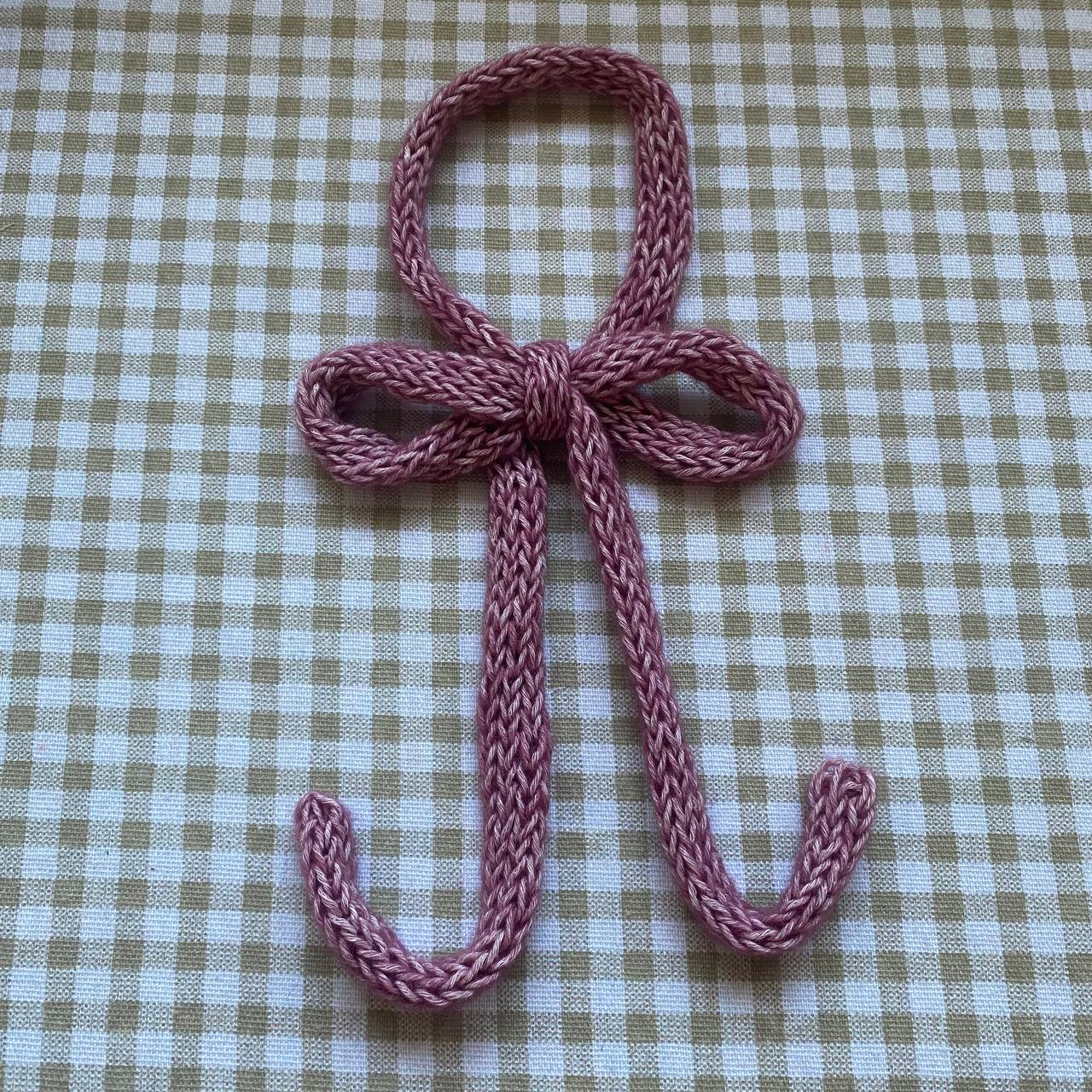 crochet accessory: ribbon choker