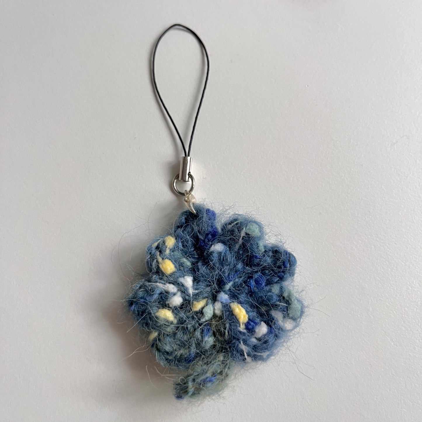 crochet phone strap: assorted clovers🍀🌸