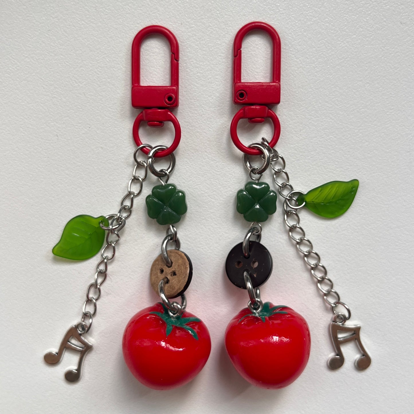 matching fruit keychains🍎🍊🍇🍅🍓