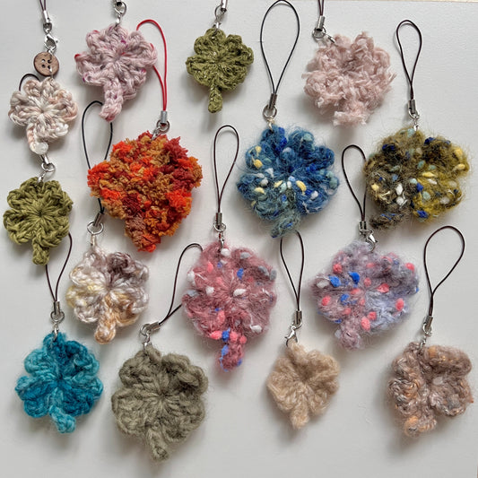 crochet phone strap: assorted clovers🍀🌸