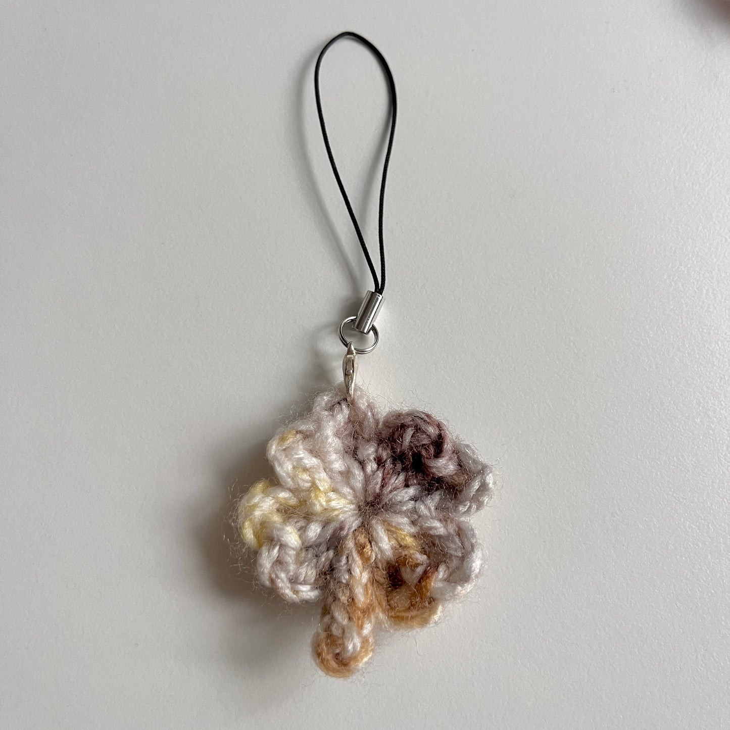 crochet phone strap: assorted clovers🍀🌸