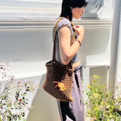 crochet bag: brown mesh market bag🐌with shrimp🦐