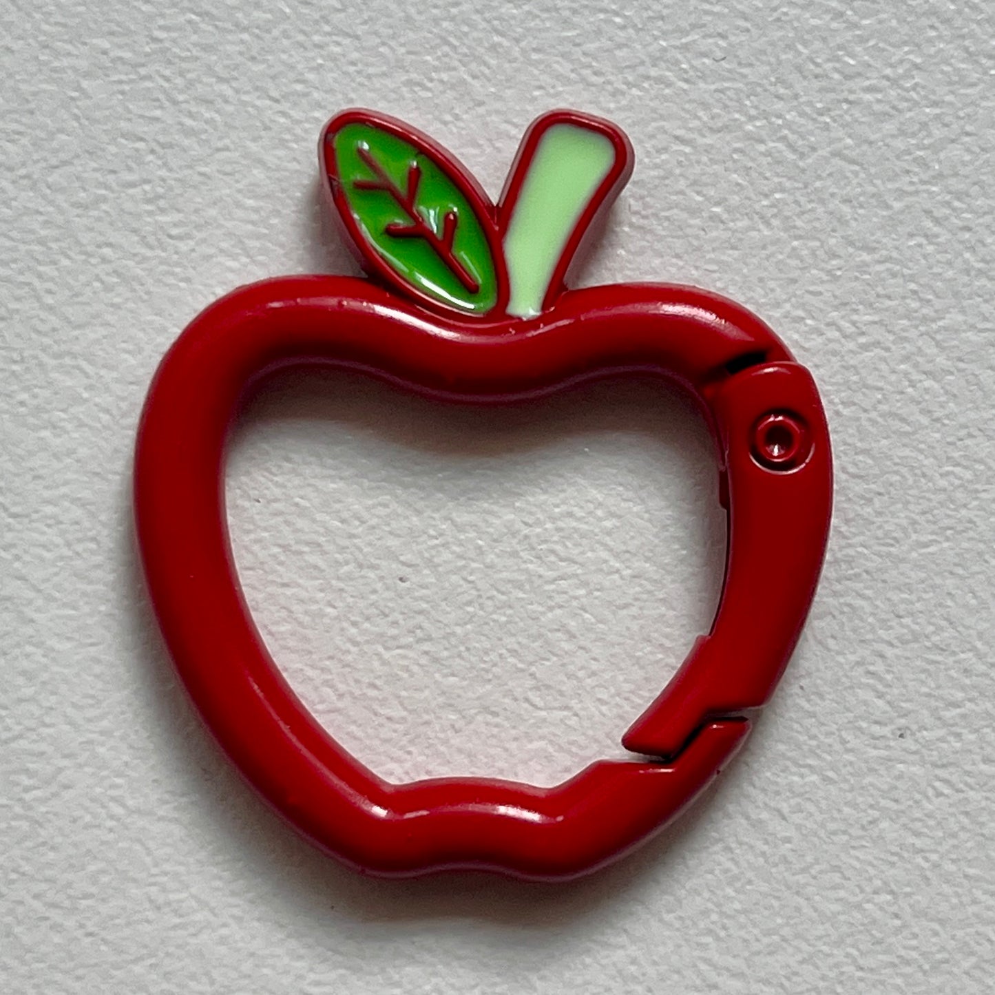 art tools: red apple carabiners(pack of 5)