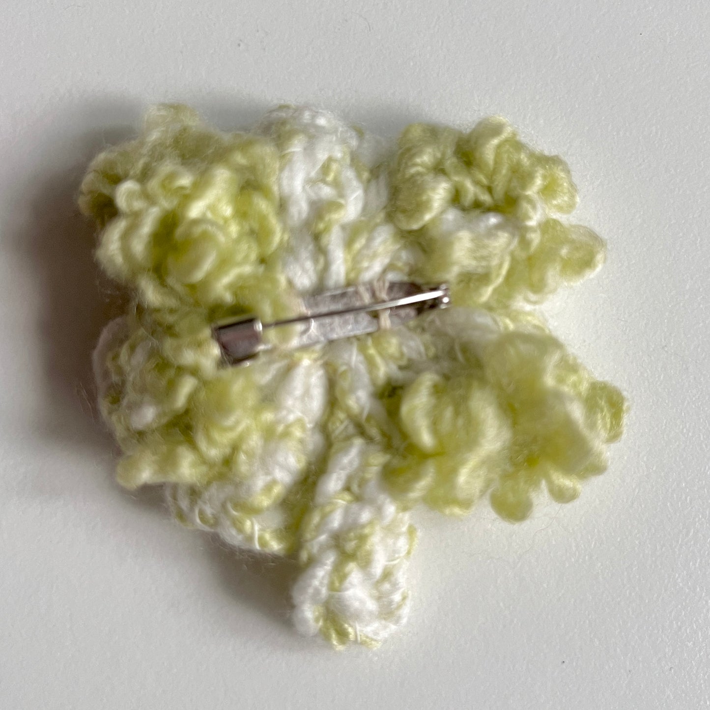 crochet pin: assorted clovers🍀🌸