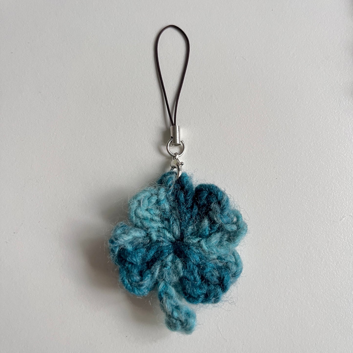 crochet phone strap: assorted clovers🍀🌸