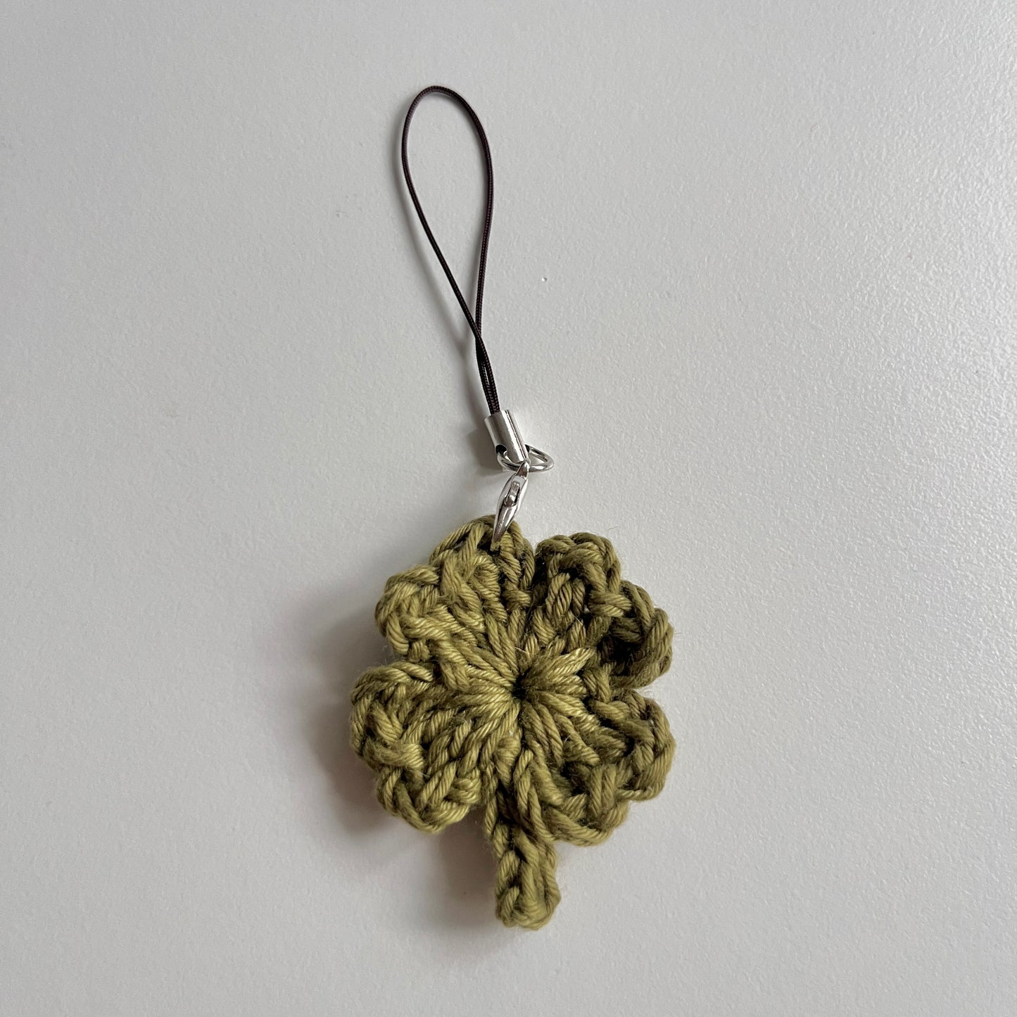 crochet phone strap: assorted clovers🍀🌸