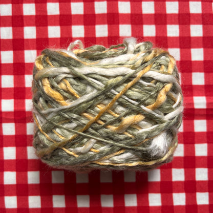 yarn #009: yellow leaves