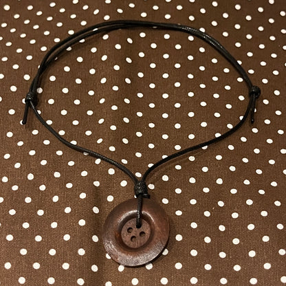 wooden button necklaces🏡