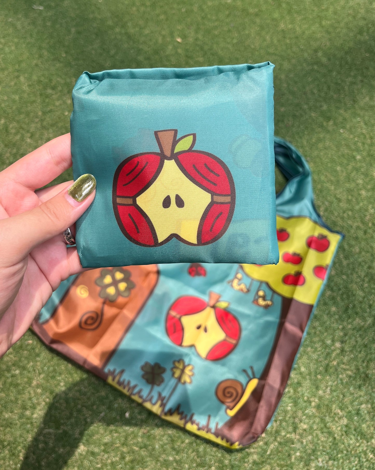 apple home recycled bag 🍎🎶🐌