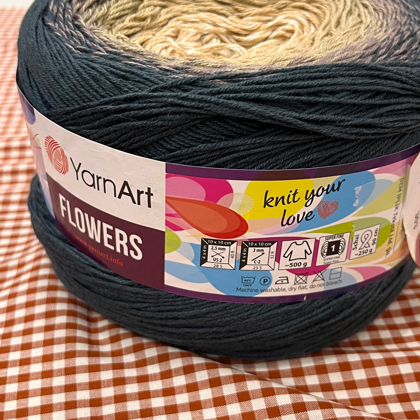 destash: yarn cakes