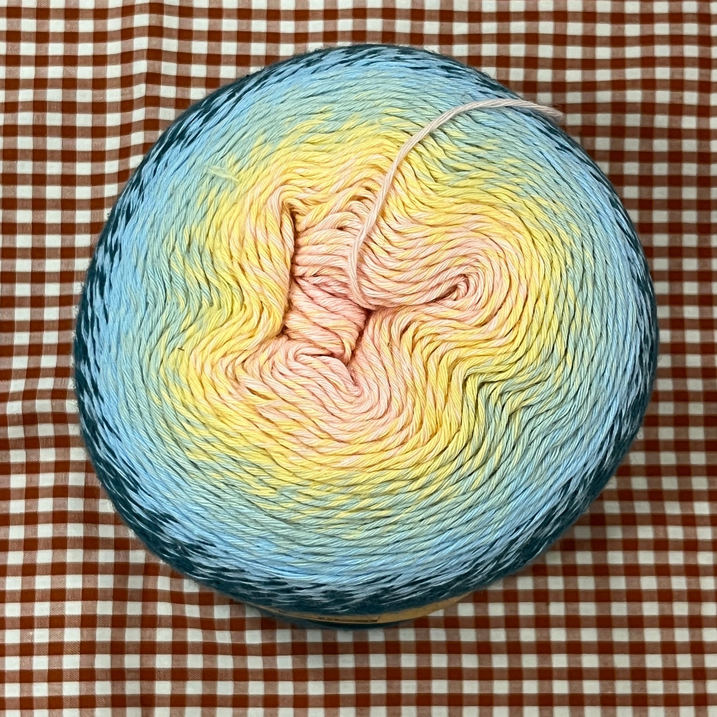 destash: yarn cakes