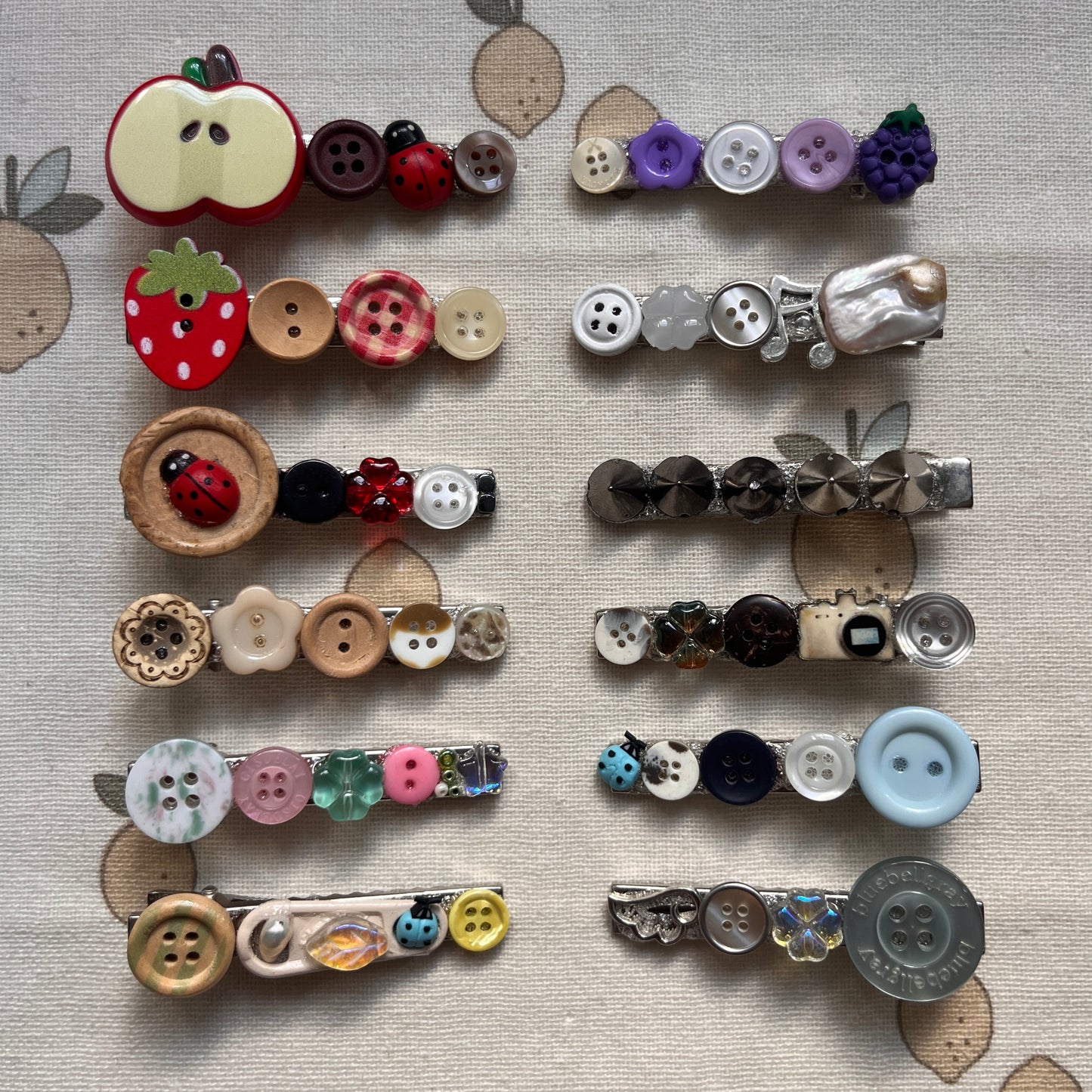 assorted button clips (/▽＼*)｡o○♡