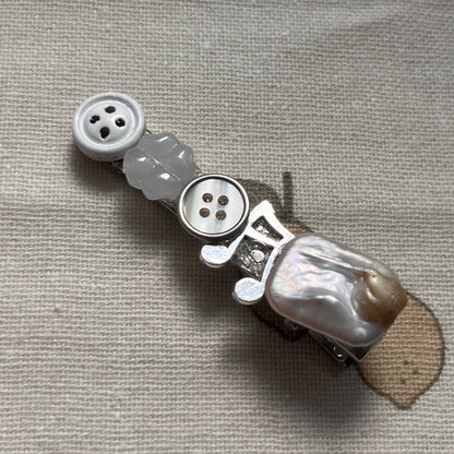 assorted button clips (/▽＼*)｡o○♡