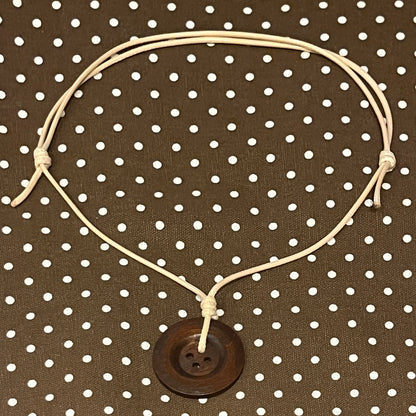 wooden button necklaces🏡